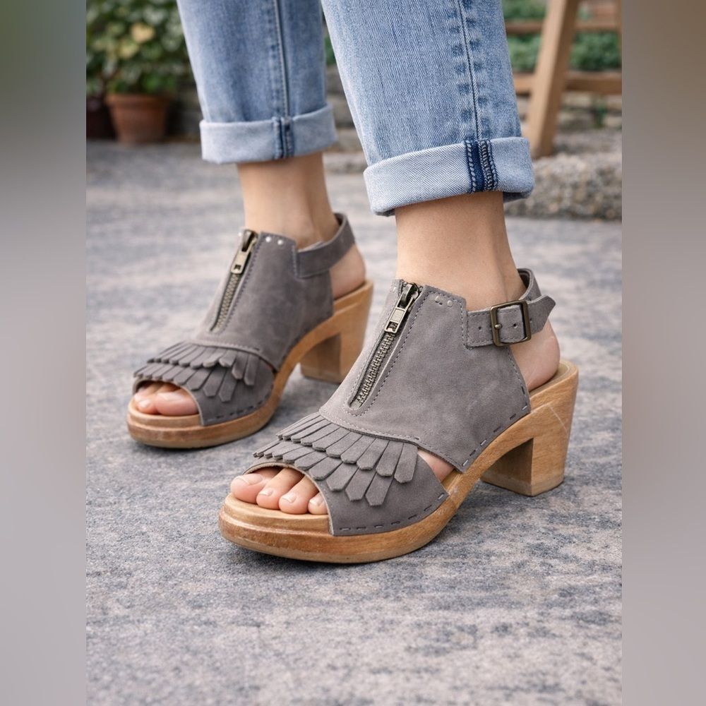 No.6 Gray Suede Fringe Clog Sandals with Wood Heel – Women’s 41